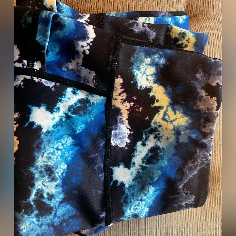 CVG Storm Capris
